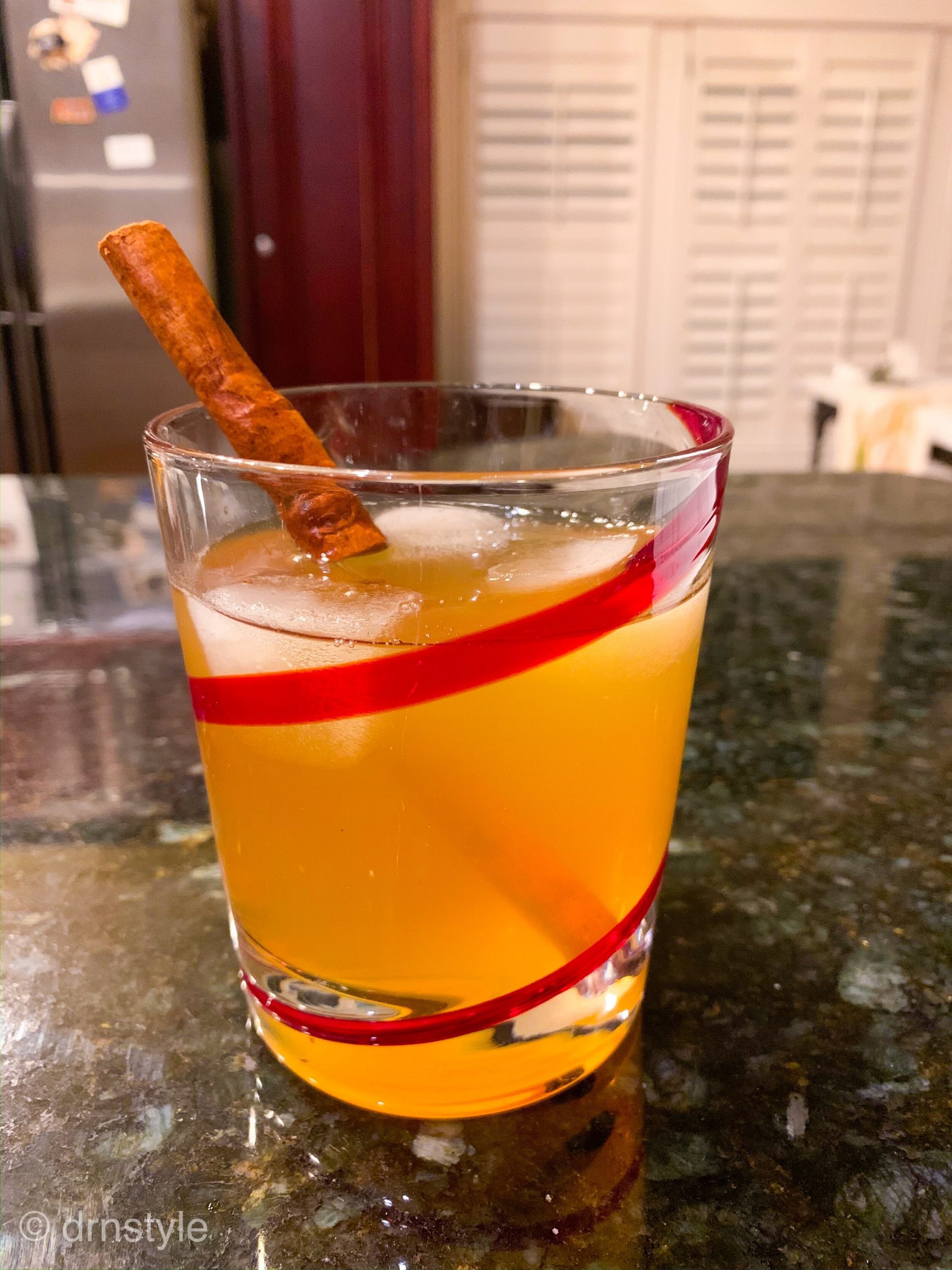 You are currently viewing Apple Cider Bourbon Cocktail Recipe